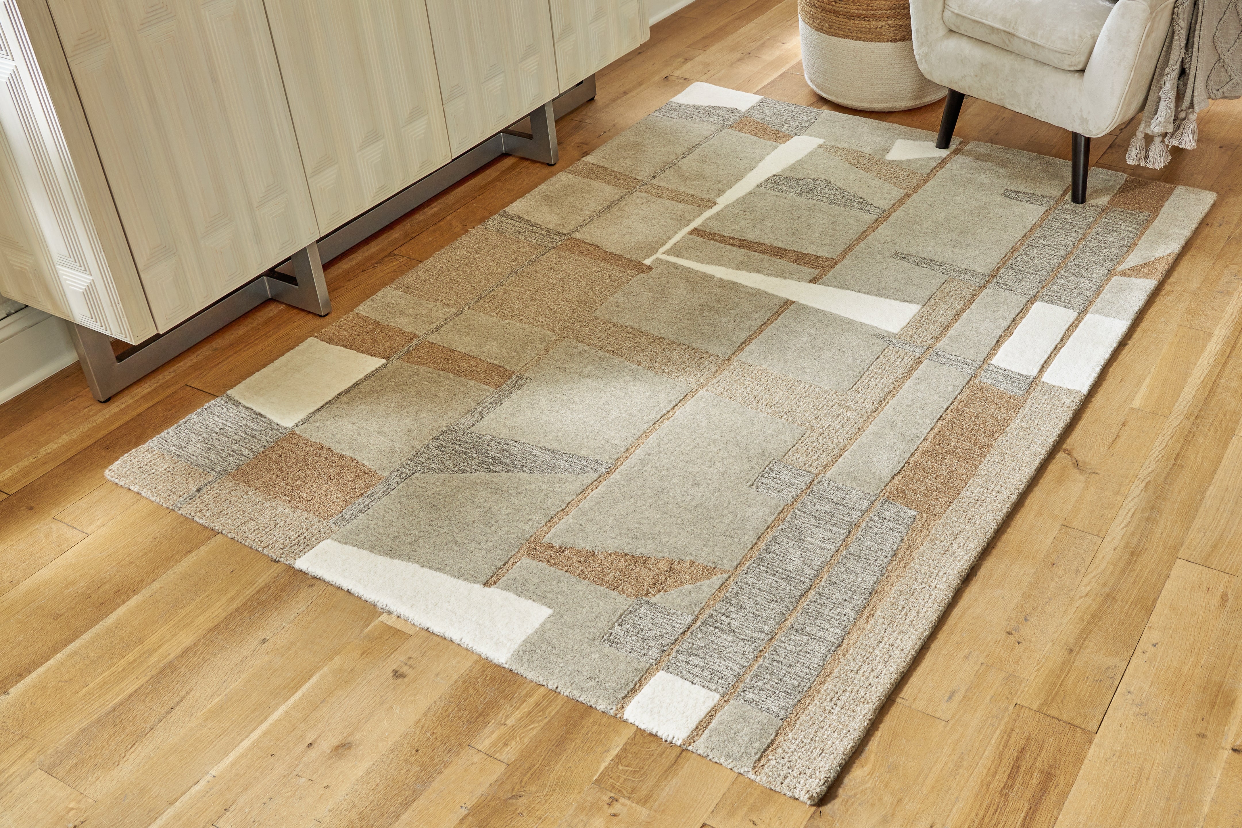 A2Z Furniture - Ashley Furniture - Abbotton Rug - 8' x 10' Rug / Taupe/Gray/Caramel - R406331