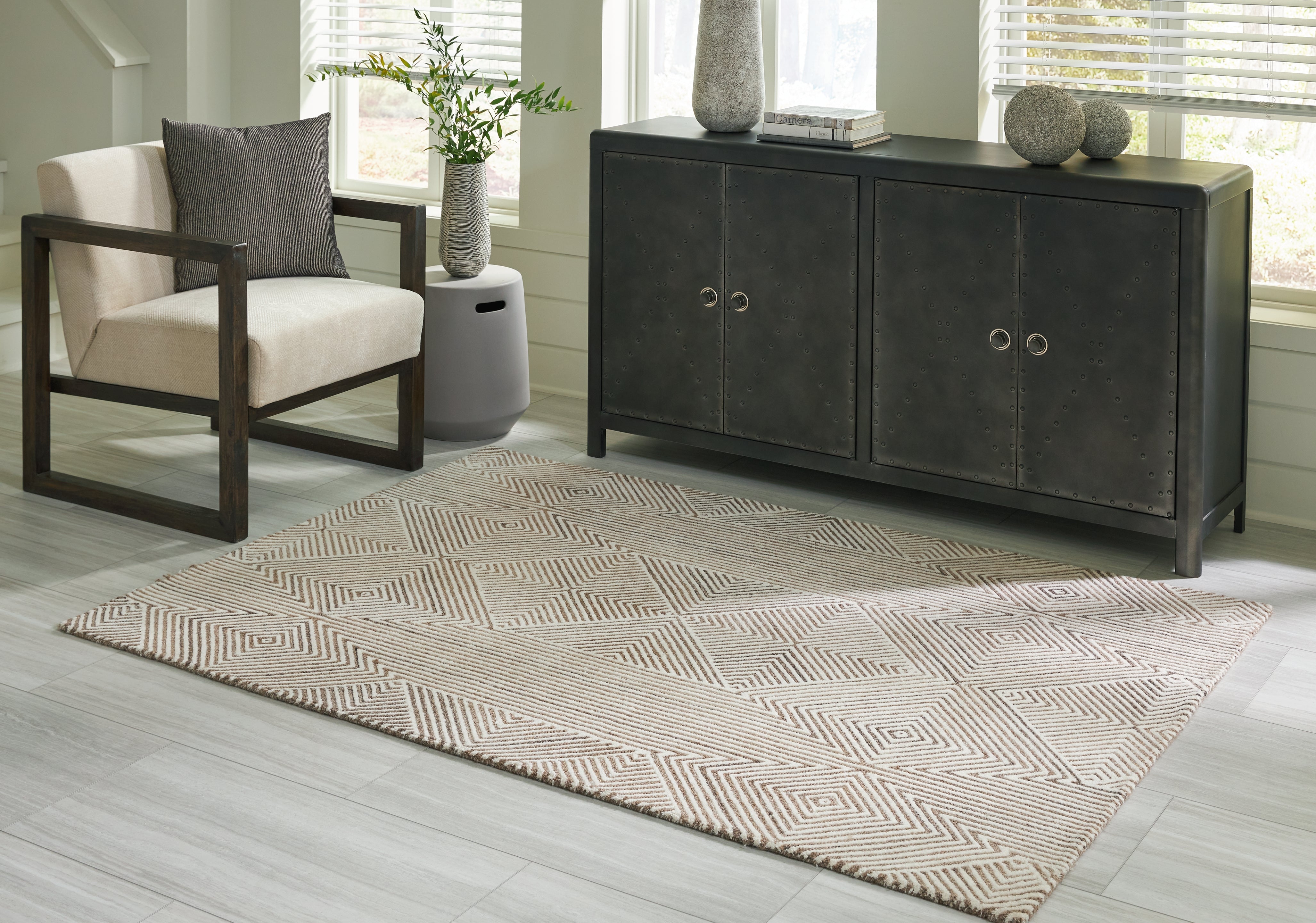 A2Z Furniture - Ashley Furniture - Jadott Rug - 5' x 7' Rug / Beige/Brown - R406802