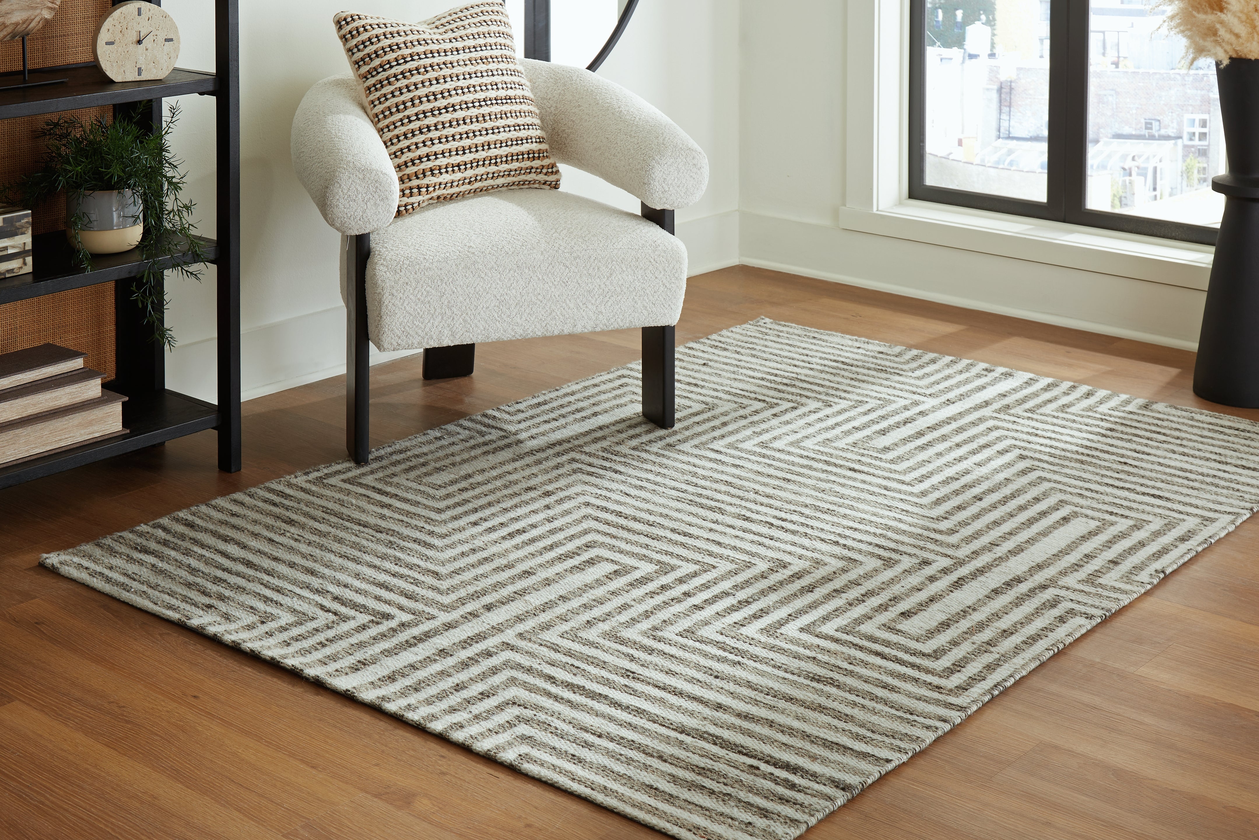 A2Z Furniture - Ashley Furniture - Jossen Rug - 5' x 7' Rug / Ivory/Gray - R406832
