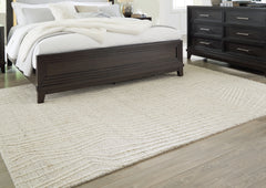 A2Z Furniture - Ashley Furniture - Varahill Rug - 8' x 10' Rug / Gray/Ivory - R406931