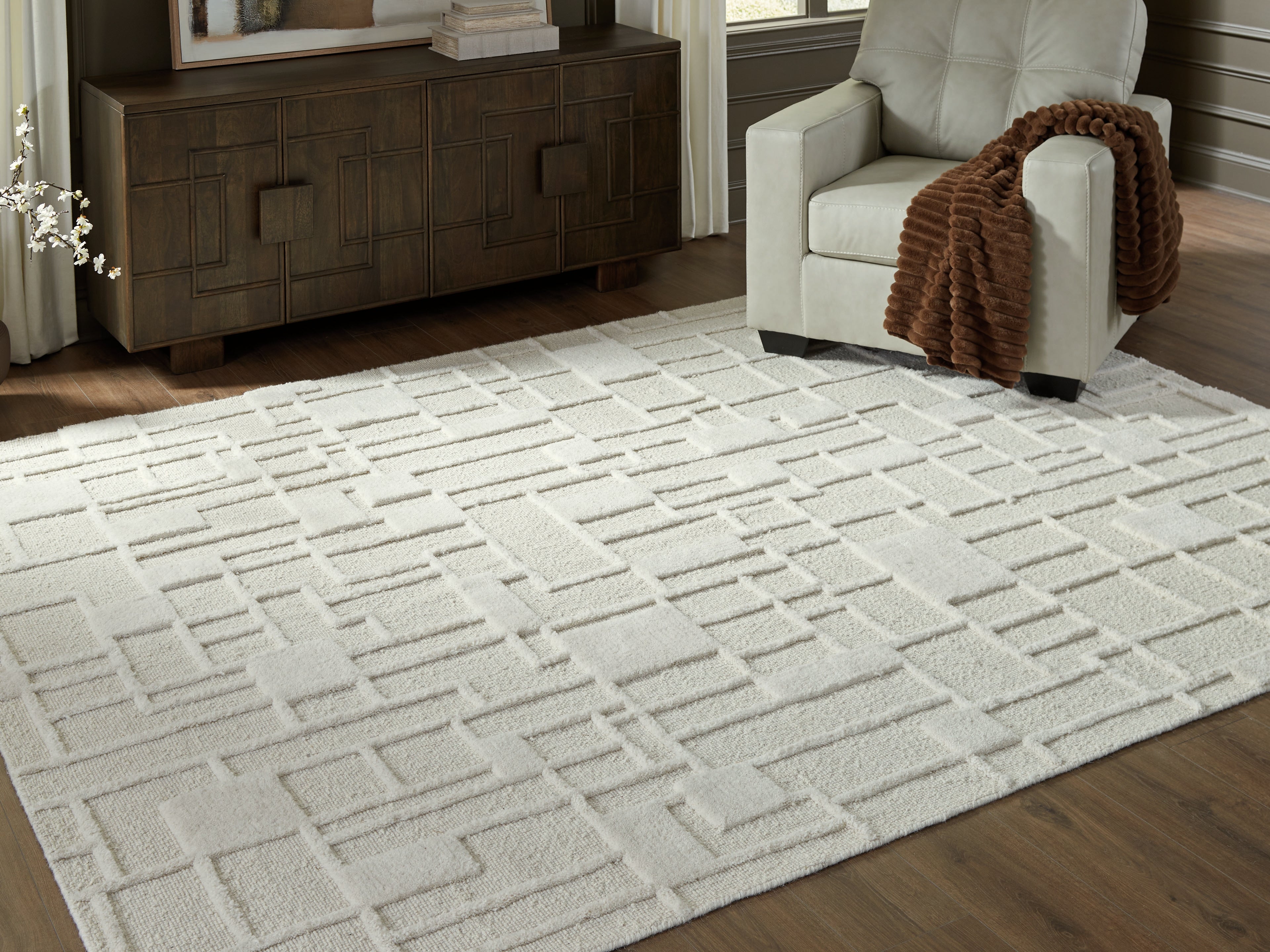 A2Z Furniture - Ashley Furniture - Empriss Rug - 7'8" x 10' Area Rug / Ivory - R407621
