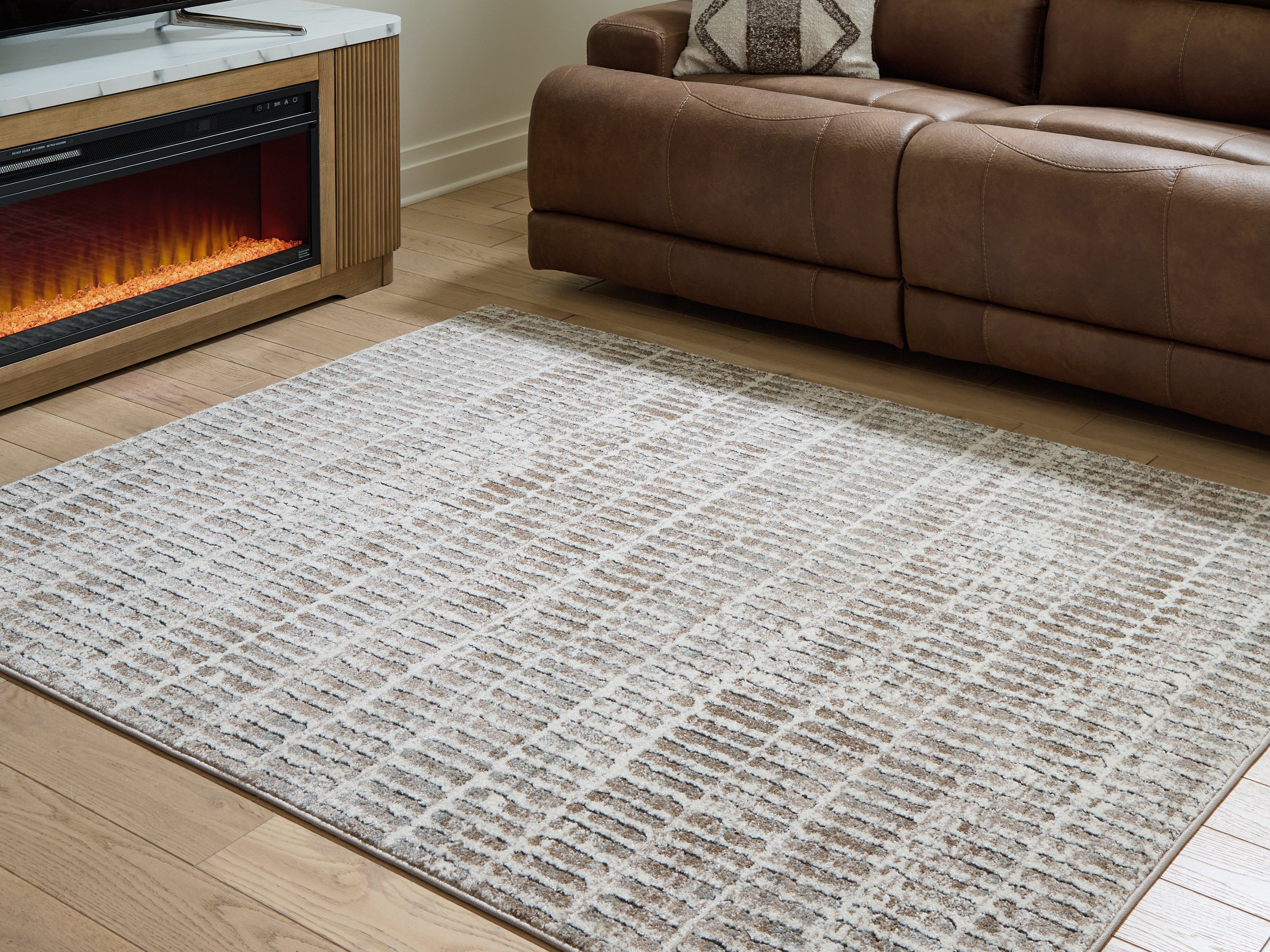 A2Z Furniture - Ashley Furniture - Fuadwick Rug - 5'3" x 7' Area Rug / Multi - R407692