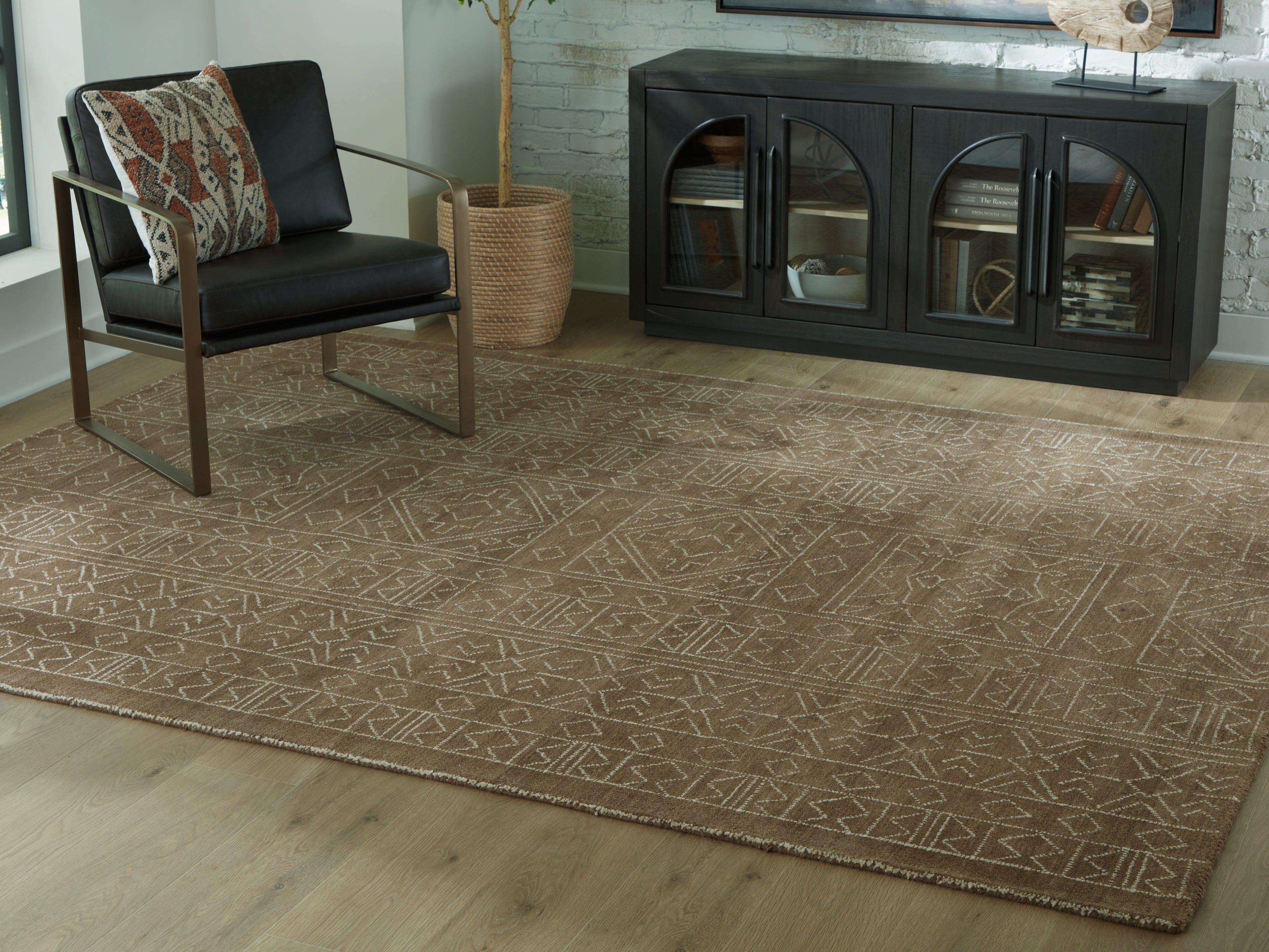 A2Z Furniture - Ashley Furniture - Merrittman Rug - 7'8" x 10' Area Rug / Brown/Ivory - R407701