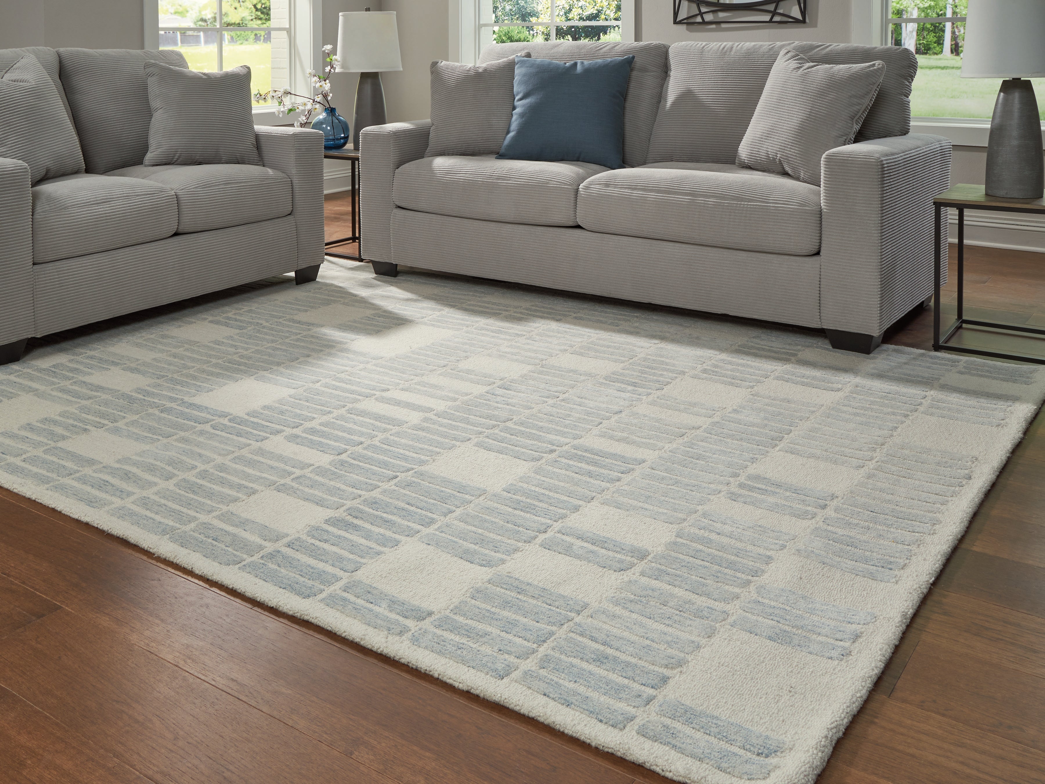 A2Z Furniture - Ashley Furniture - Dylanton Rug - 7'8" x 10' Area Rug / Ivory/Blue - R407811