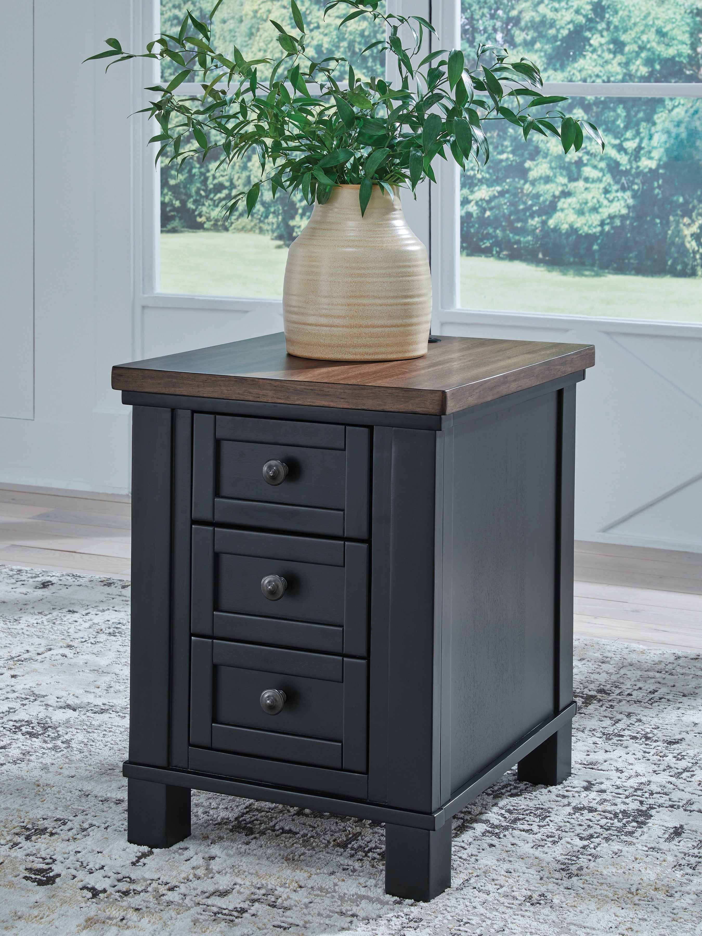 A2Z Furniture - Ashley Furniture - Wildenauer Chairside End Table - Chair Side End Table / Brown/Black - T664-7