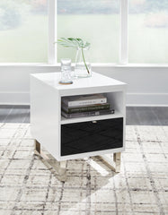 A2Z Furniture - Ashley Furniture - Gardoni Chairside End Table - Chair Side End Table / White/Black - T756-7