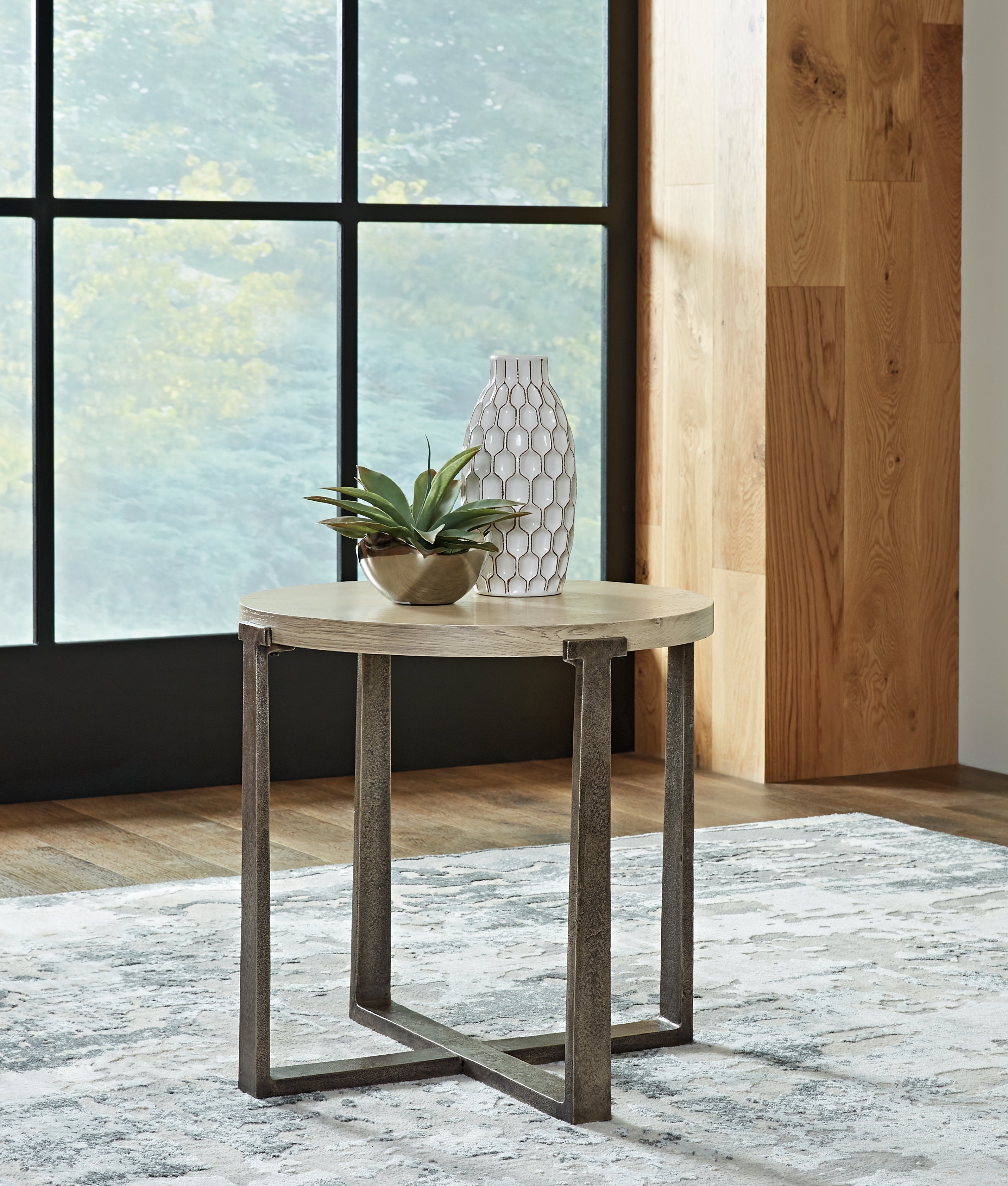 A2Z Furniture - Ashley Furniture - Dalenville End Table - Round End Table / Gray - T965-6