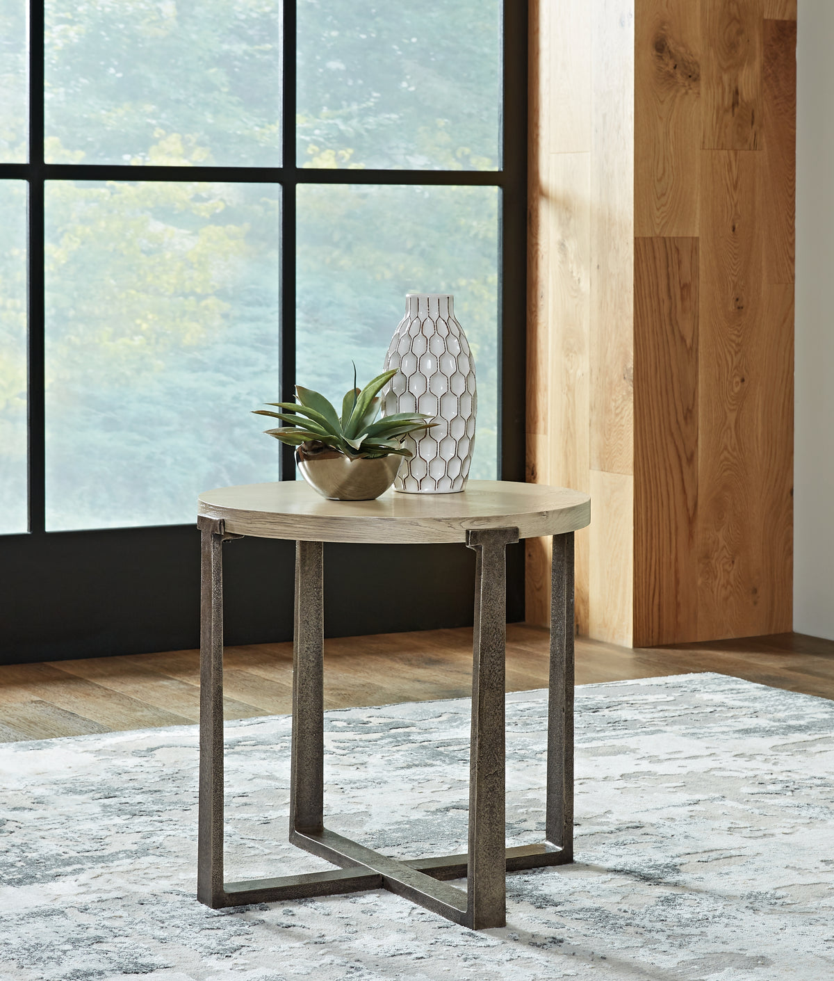 A2Z Furniture - Ashley Furniture - Dalenville End Table - Round End Table / Gray - T965-6